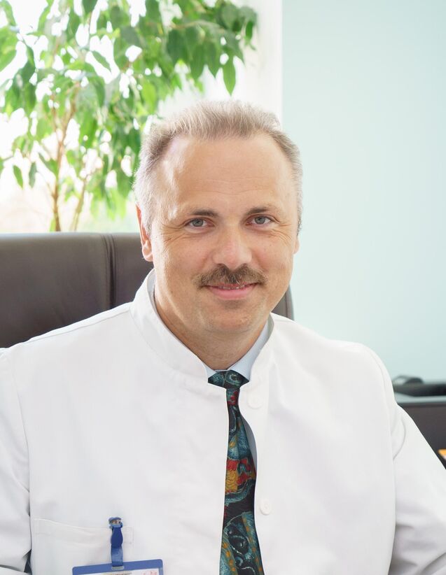Dokter Dermatologist Andreas Cravo